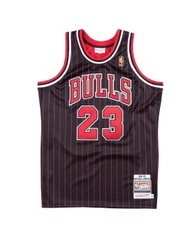 Retro Chicago Bulls Michael Jordan #23 Mitchell & Ness Black 1996/97 Swingman NBA Jersey